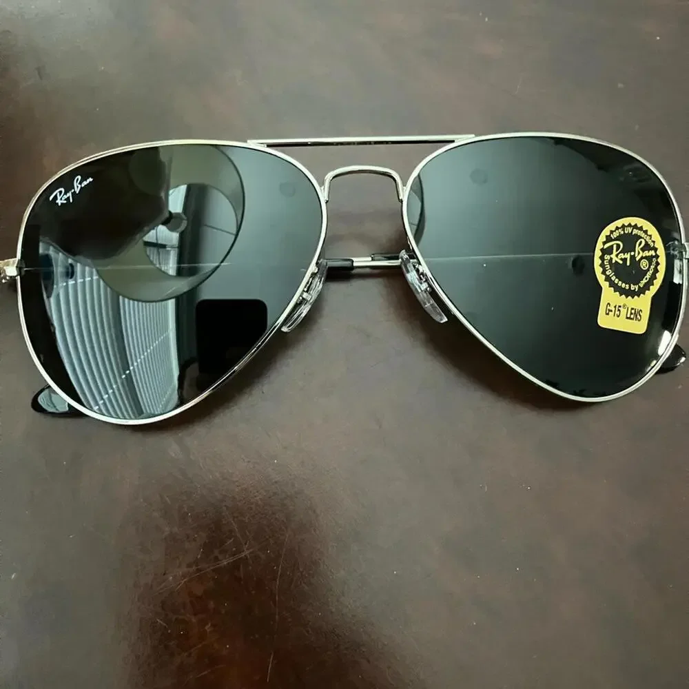 Ray-Ban Silver Frame Sunglasses with Dark Green-Black Lenses‎ B3025 58mm
